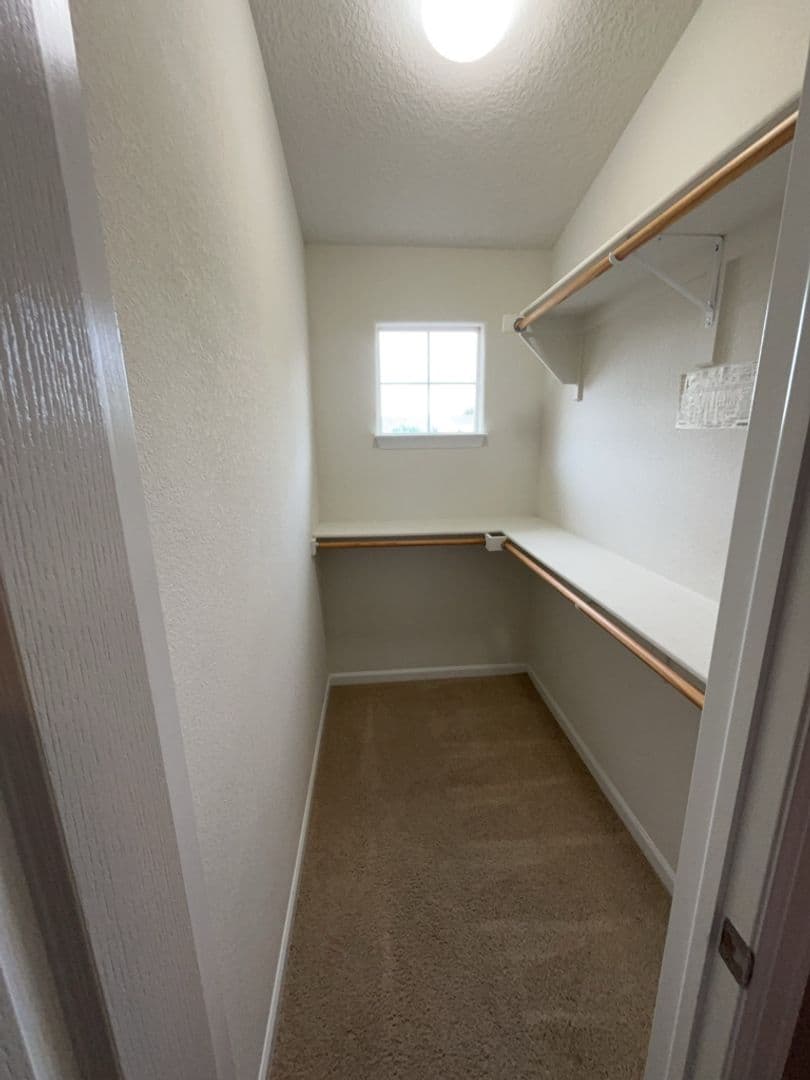 Albuquerque House: 10115 Avenida Vista Cerros NW