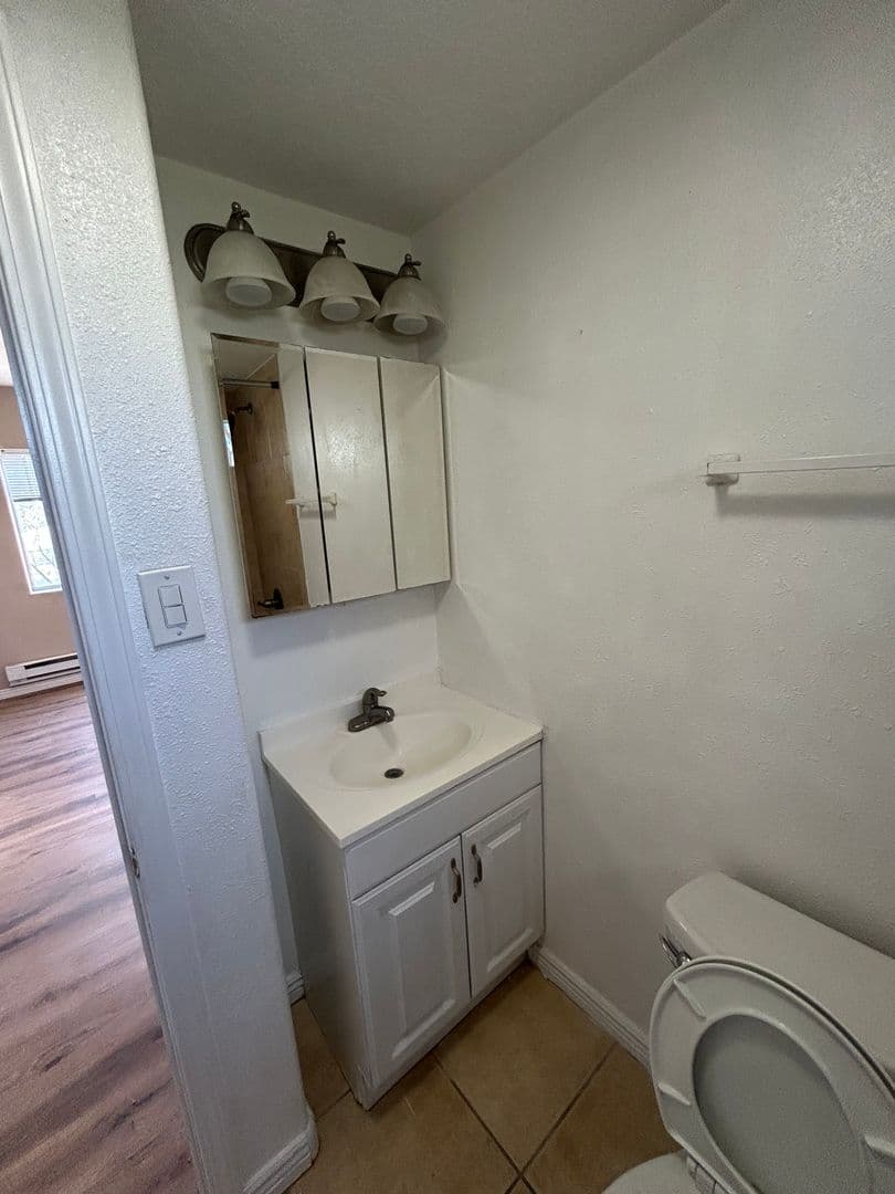 Albuquerque House: 418 Cornell SE