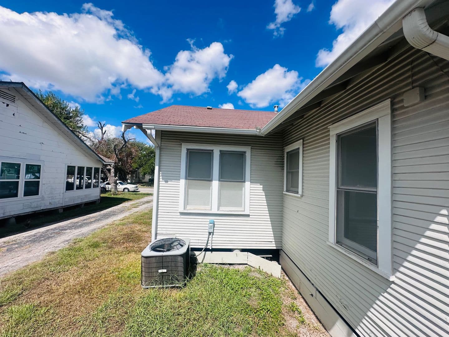 Taft House: 542 McIntyre Ave