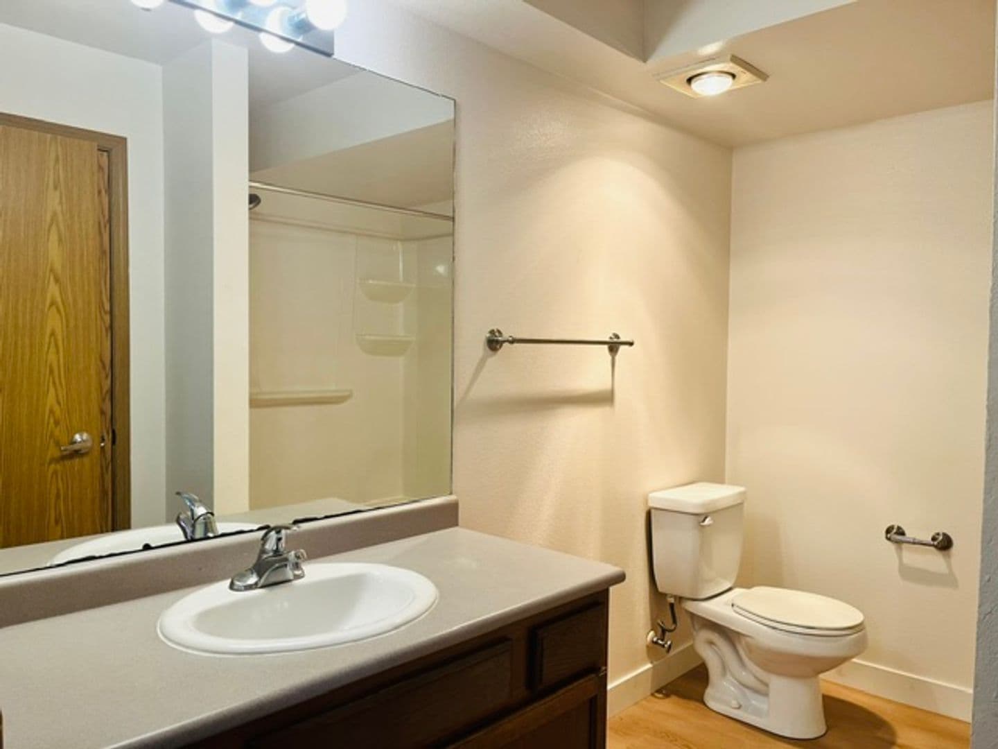 Bellingham Apartment: 4370-4380 Tull Road