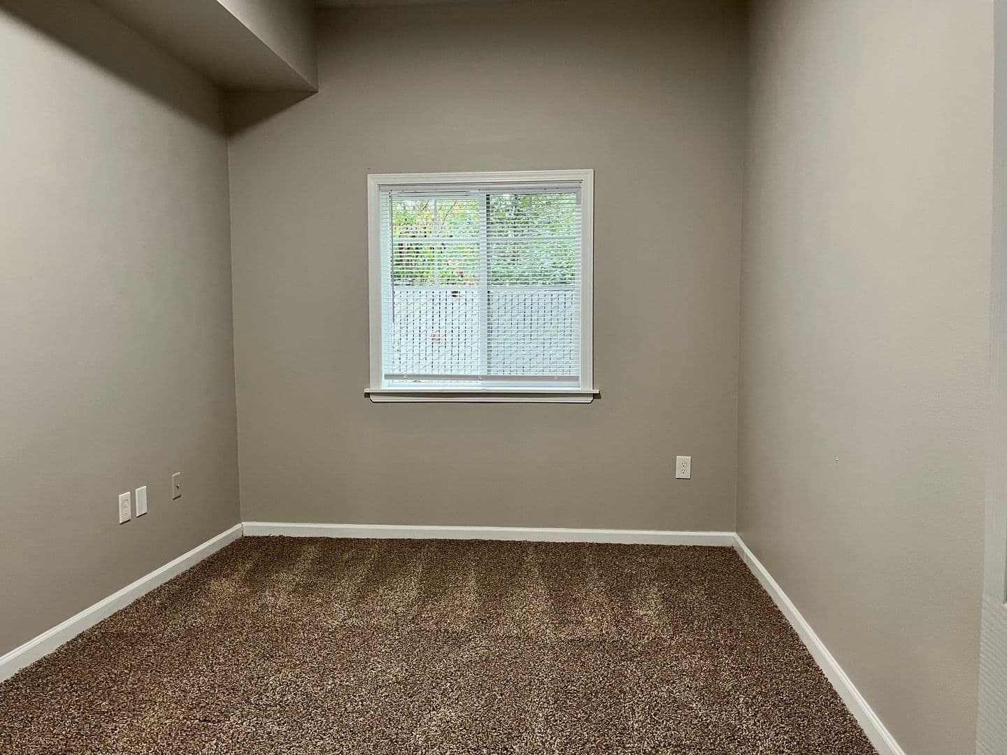 Bellingham Apartment: 4370-4380 Tull Road
