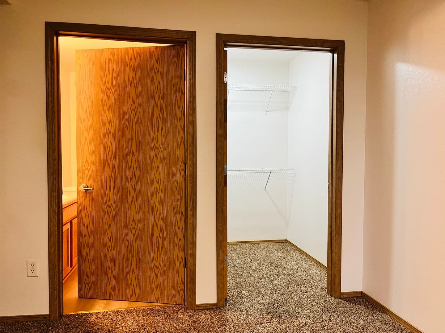 Bellingham Apartment: 4370-4380 Tull Road