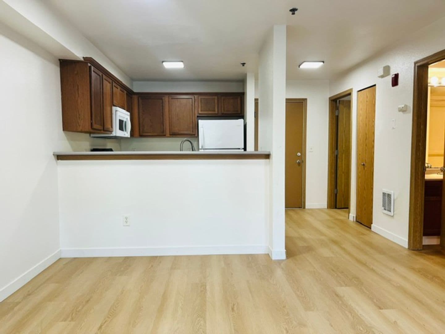Bellingham Apartment: 4370-4380 Tull Road