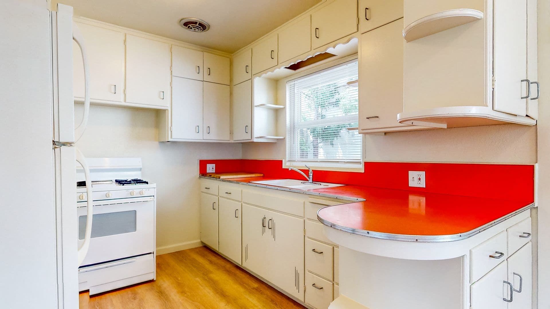 Santa Rosa Apartment: 4940-4942 Sonoma Highway