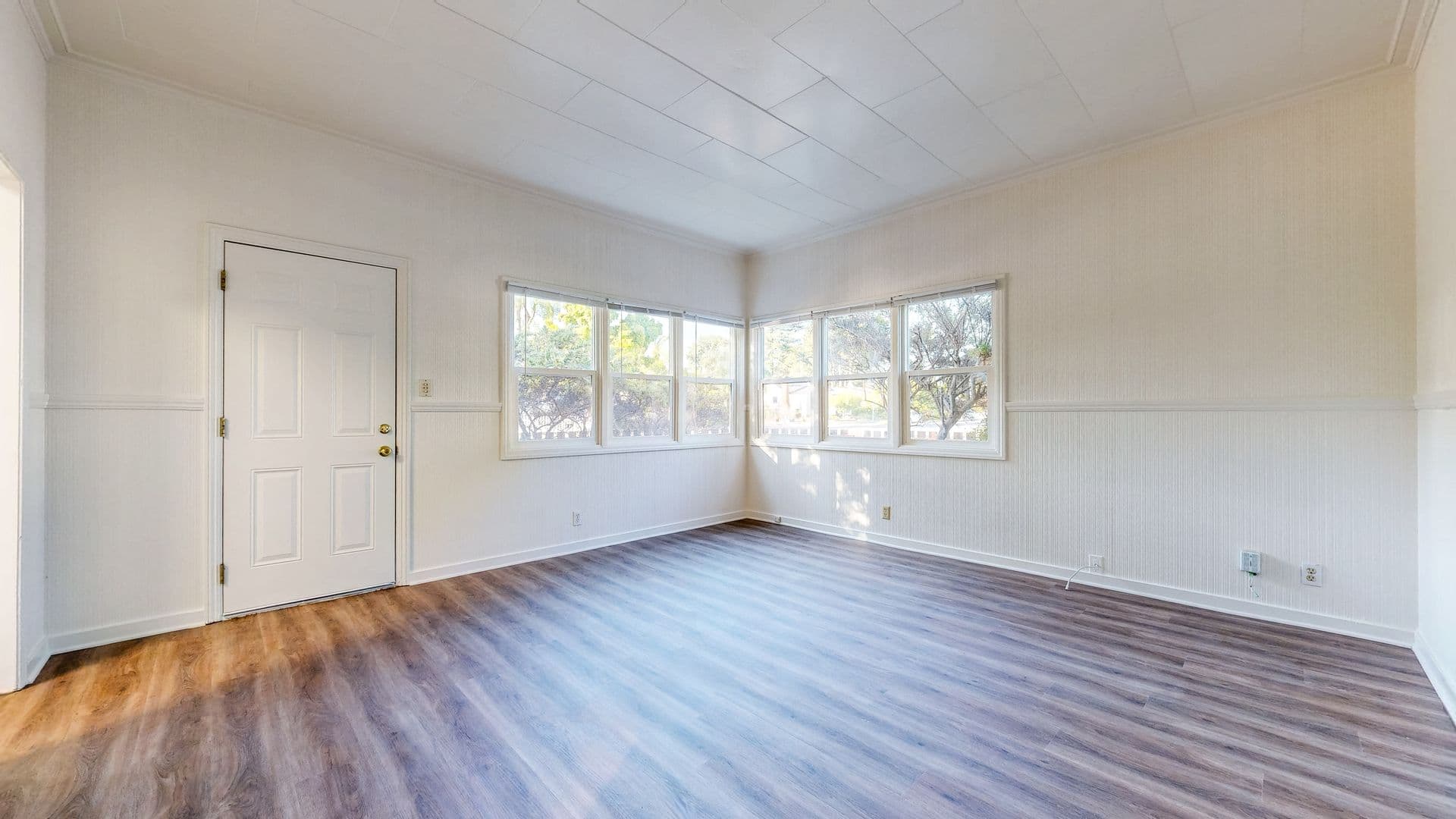 Santa Rosa Apartment: 1428-1430 Sonoma Avenue