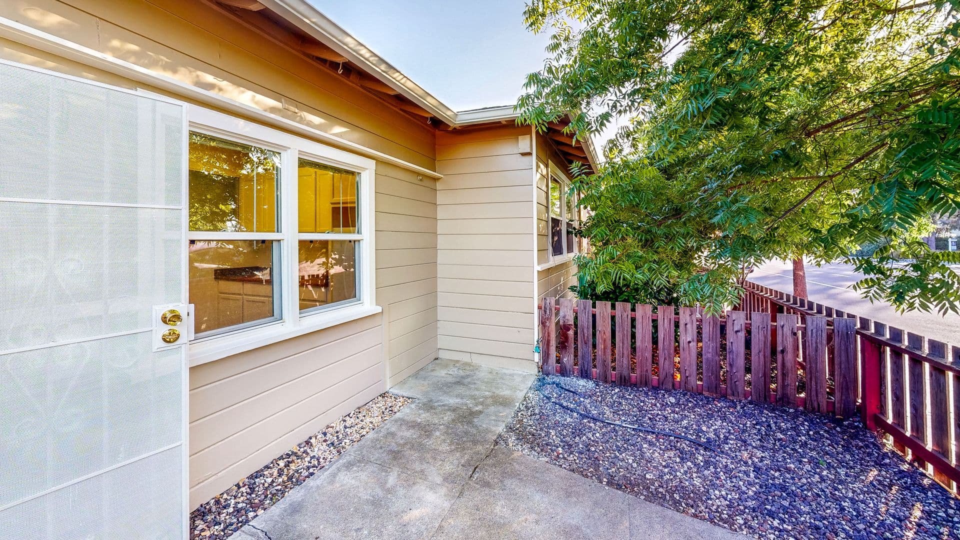 Santa Rosa Apartment: 1428-1430 Sonoma Avenue