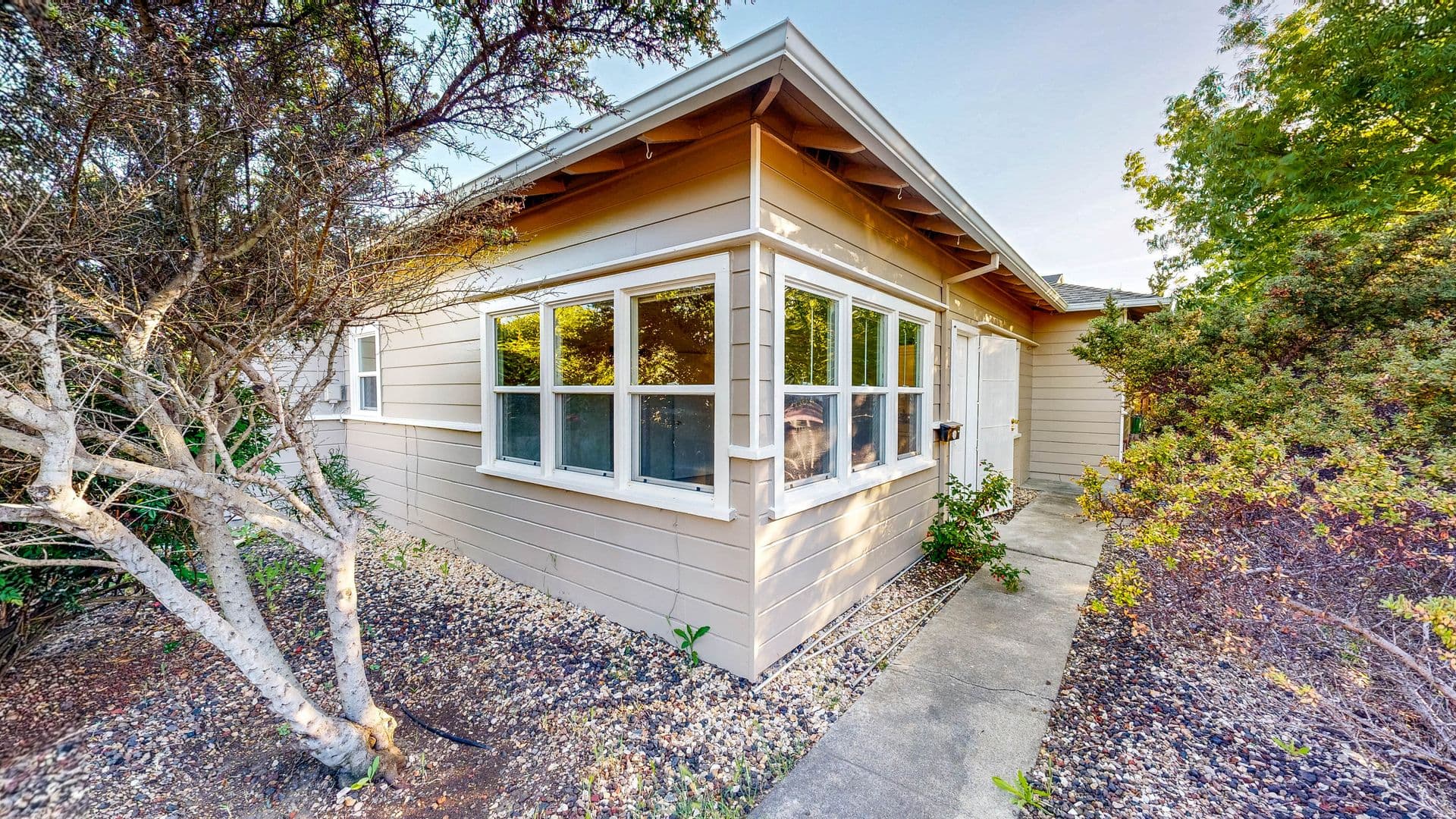 Santa Rosa Apartment: 1428-1430 Sonoma Avenue