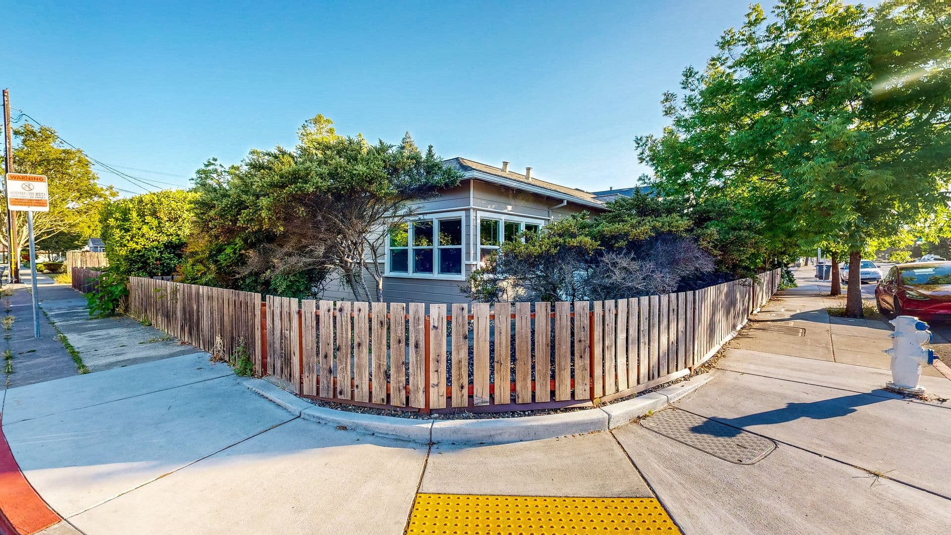 Santa Rosa Apartment: 1428-1430 Sonoma Avenue