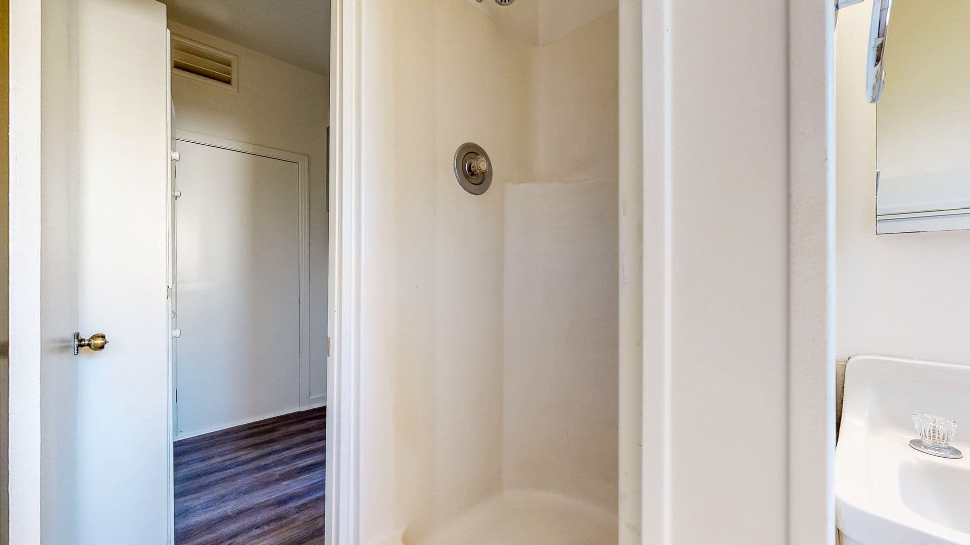 Santa Rosa Apartment: 1428-1430 Sonoma Avenue