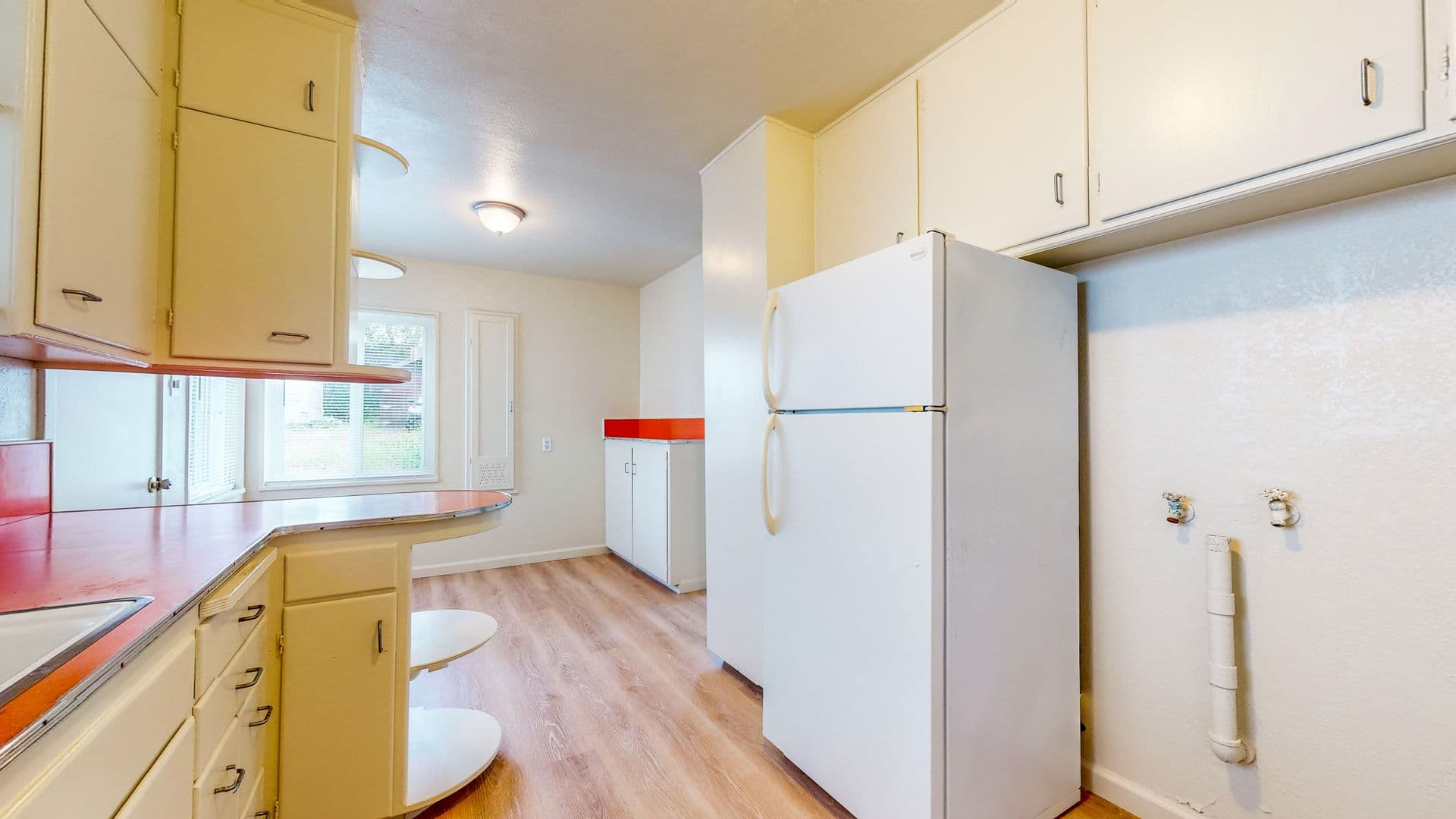 Santa Rosa Apartment: 4940-4942 Sonoma Highway