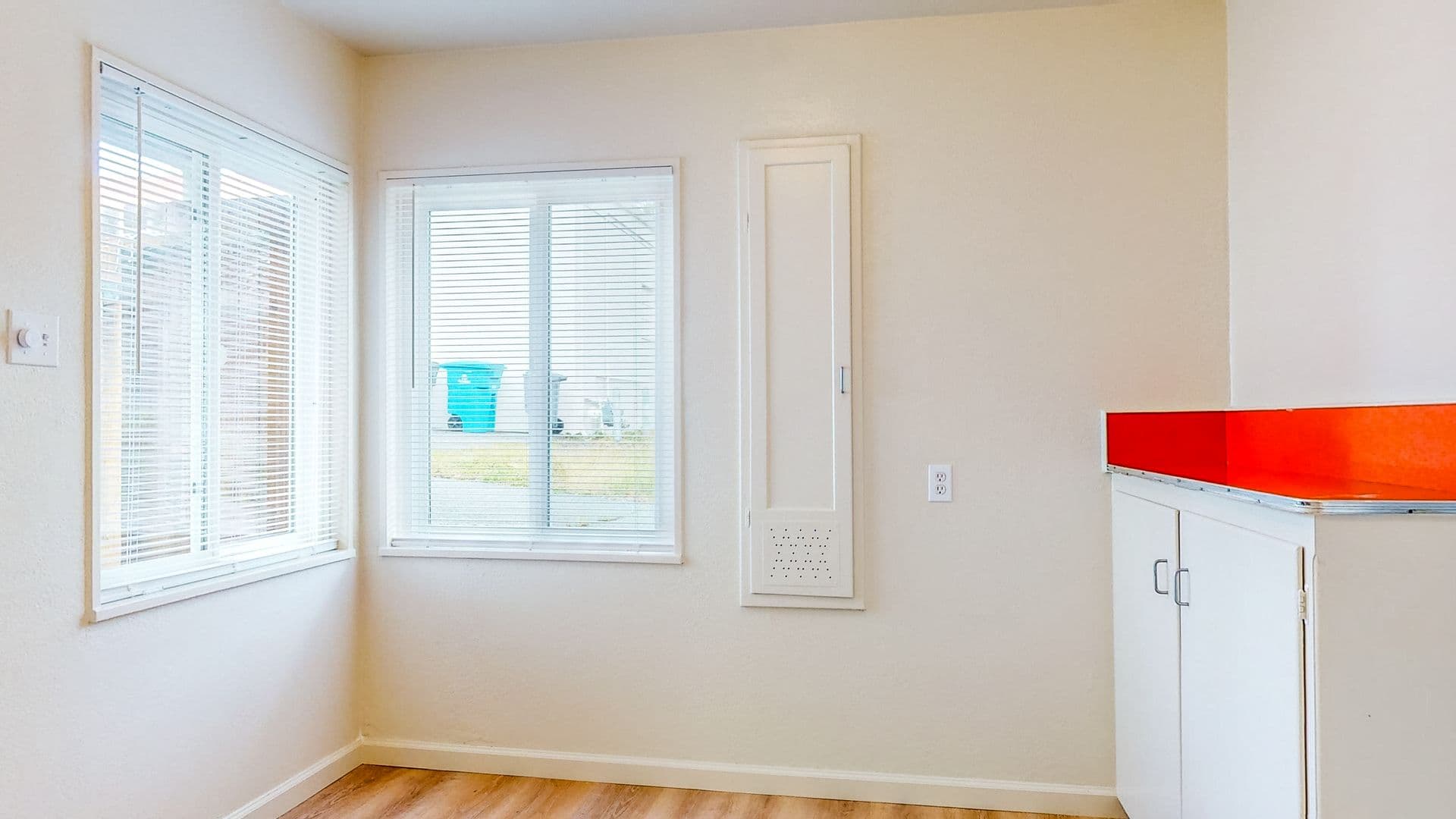 Santa Rosa Apartment: 4940-4942 Sonoma Highway
