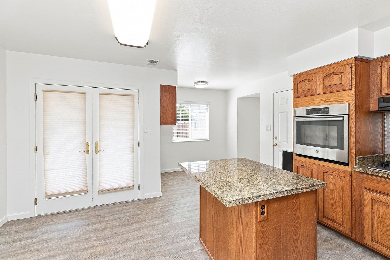 Rohnert Park House: 257 Allan Avenue
