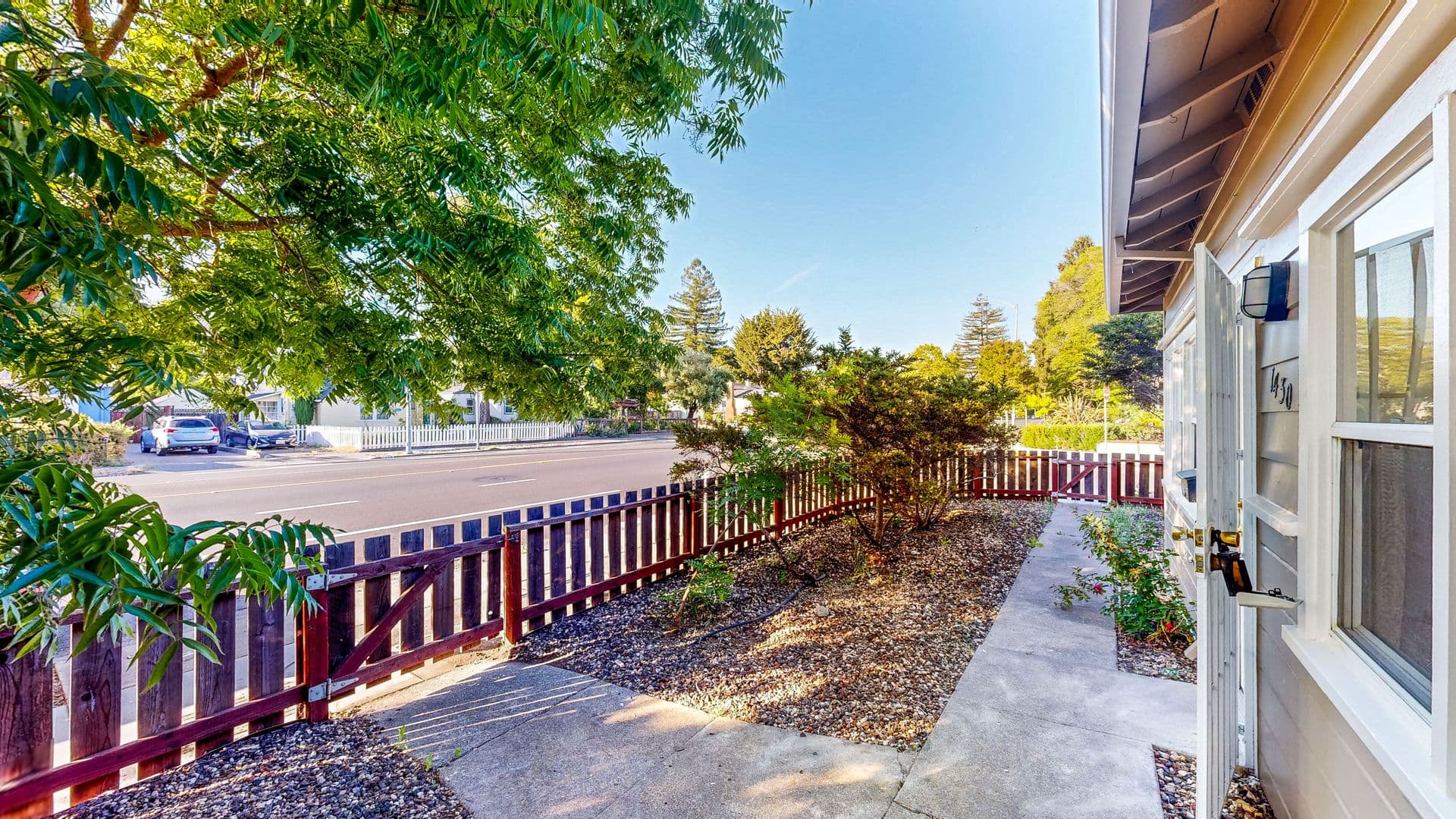 Santa Rosa Apartment: 1428-1430 Sonoma Avenue