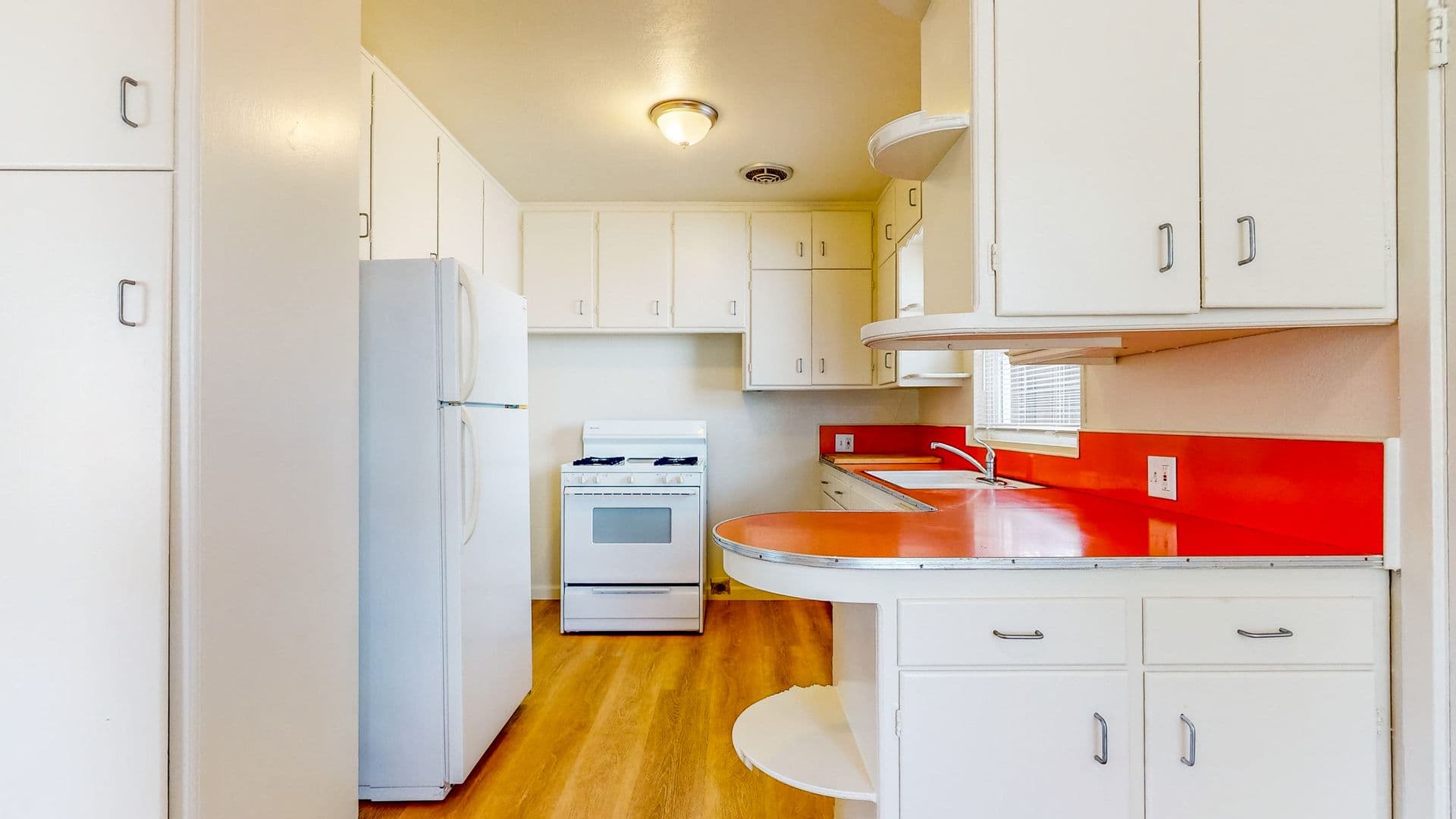 Santa Rosa Apartment: 4940-4942 Sonoma Highway