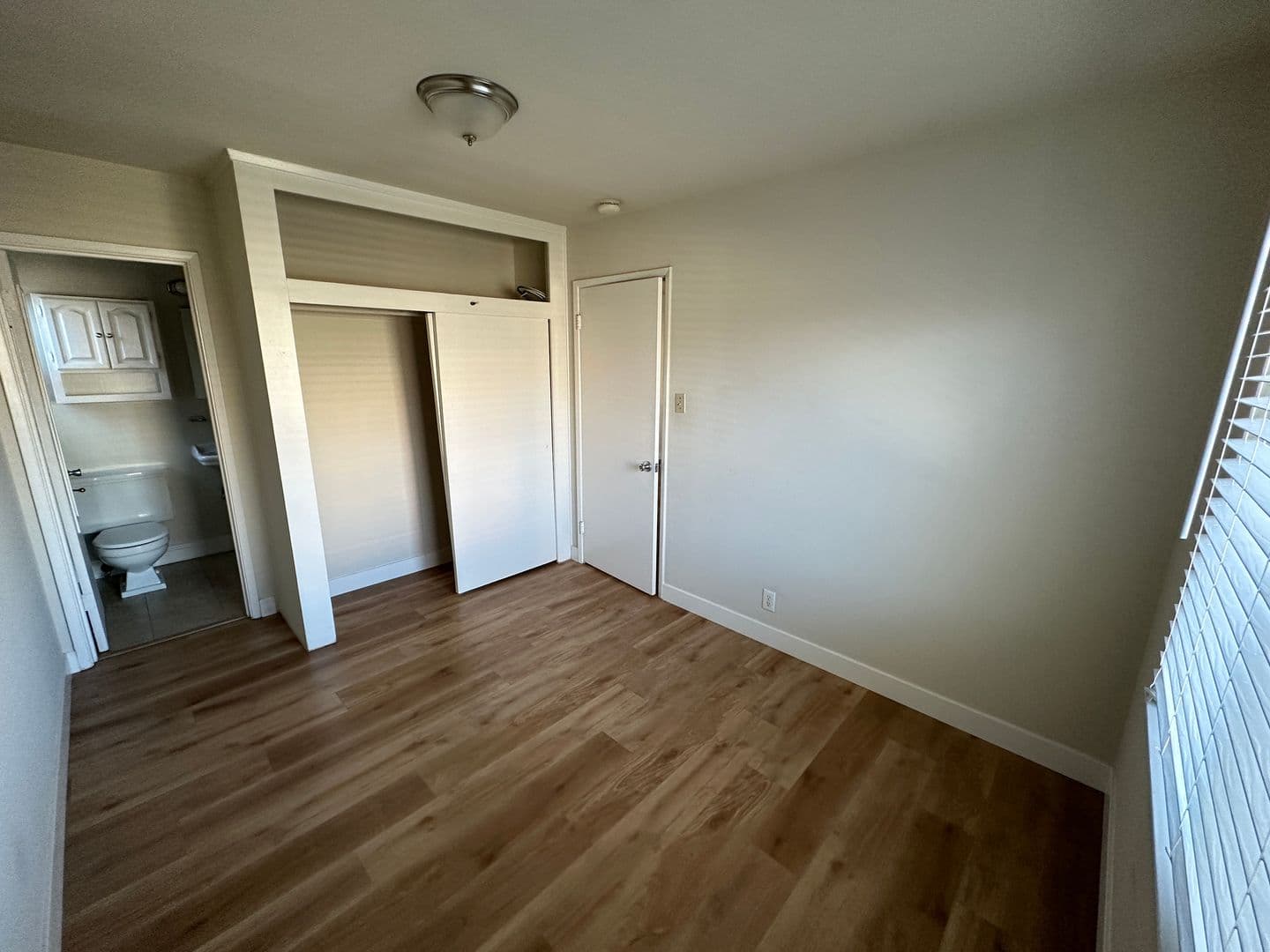 Mountain View Apartment: 880 Park Drive