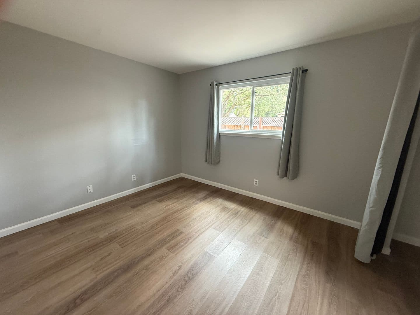 Gilroy Apartment: 8001 Church Street