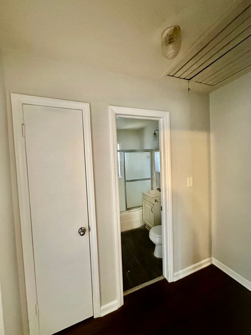 Kansas City Apartment: 5845-5847 Bellefontaine Ave
