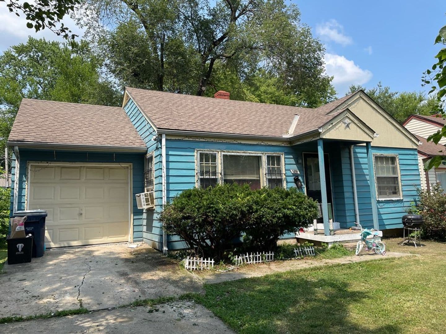 Kansas City House: 1456 E 76th Ter