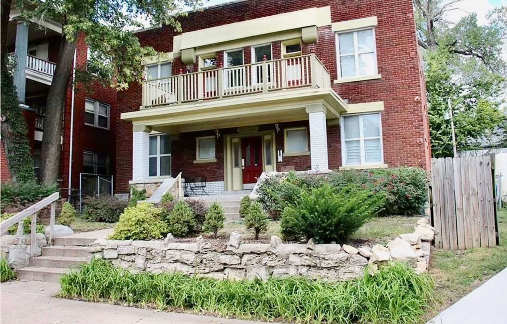 Kansas City Apartment: 3220 E 10th St