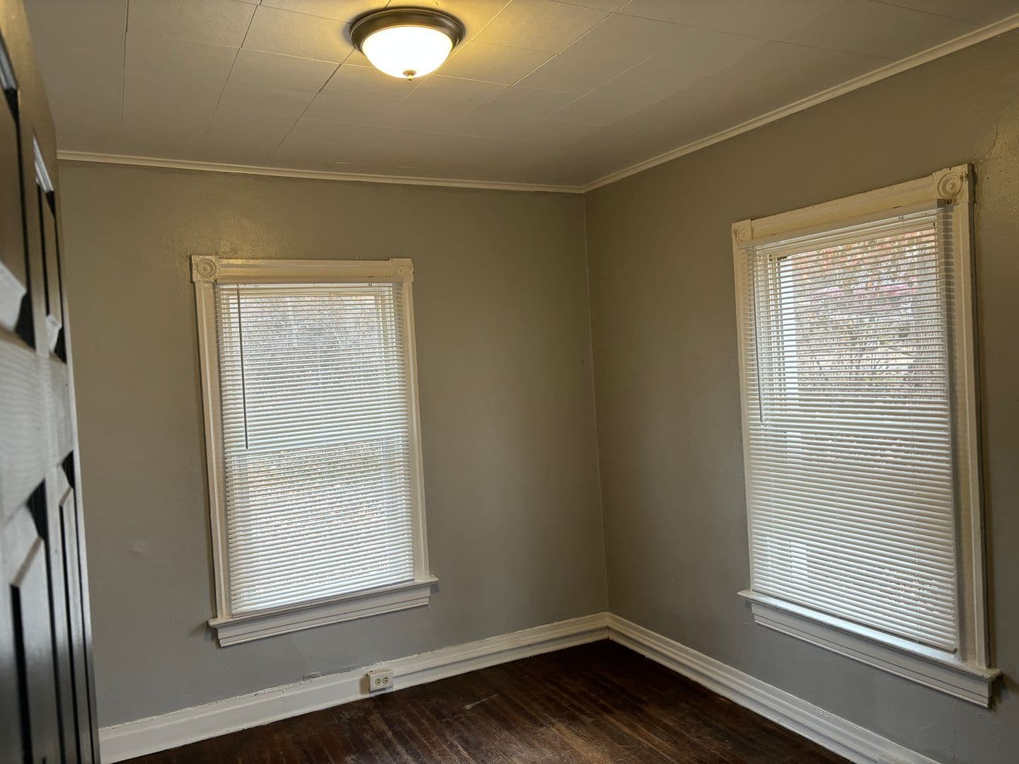 St Louis House: 2427 Switzer Ave