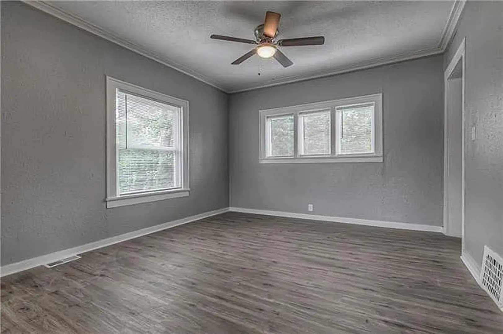 Kansas City House: 5823 Prospect Ave