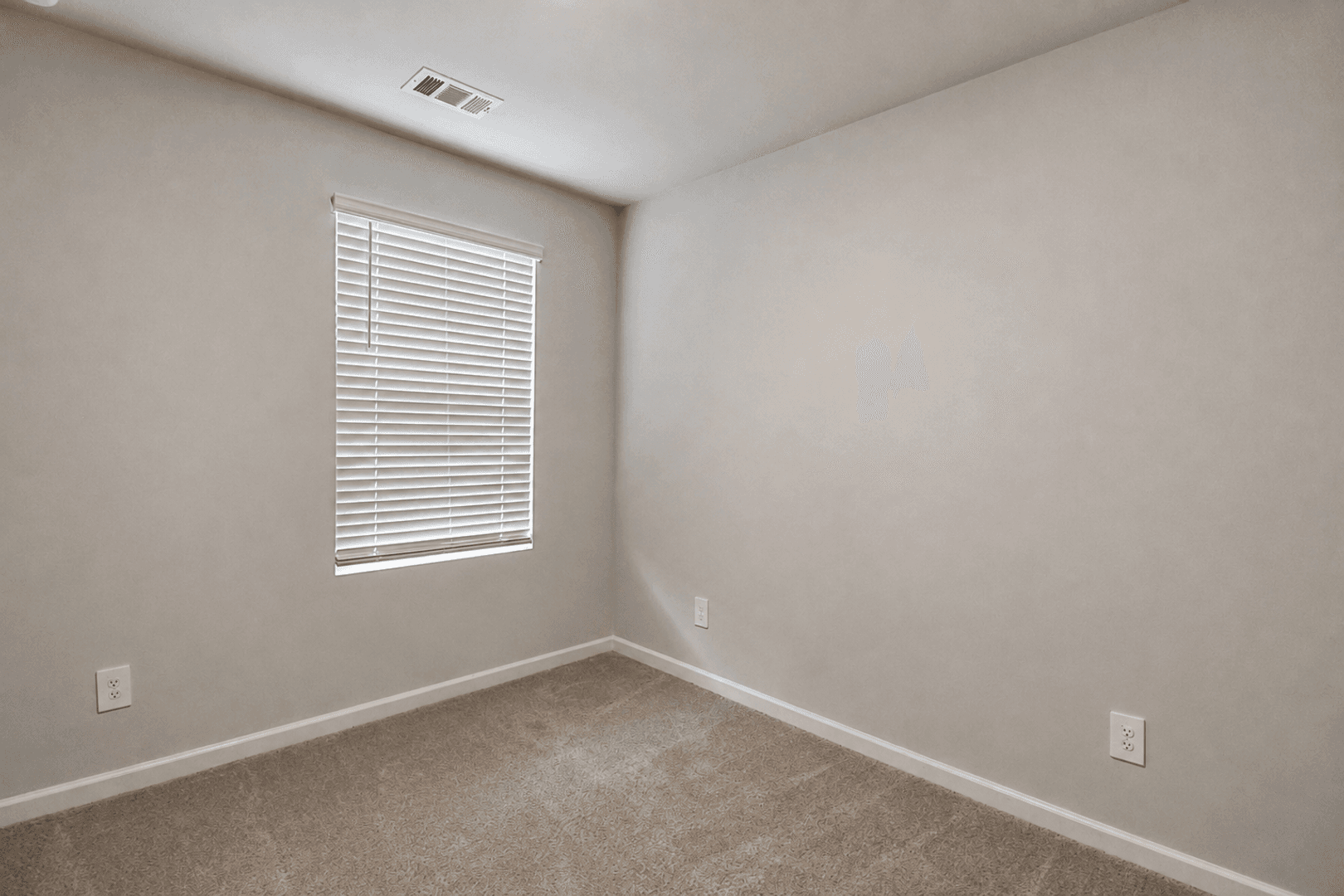 Baxter House: 212 Dale Mires Ln