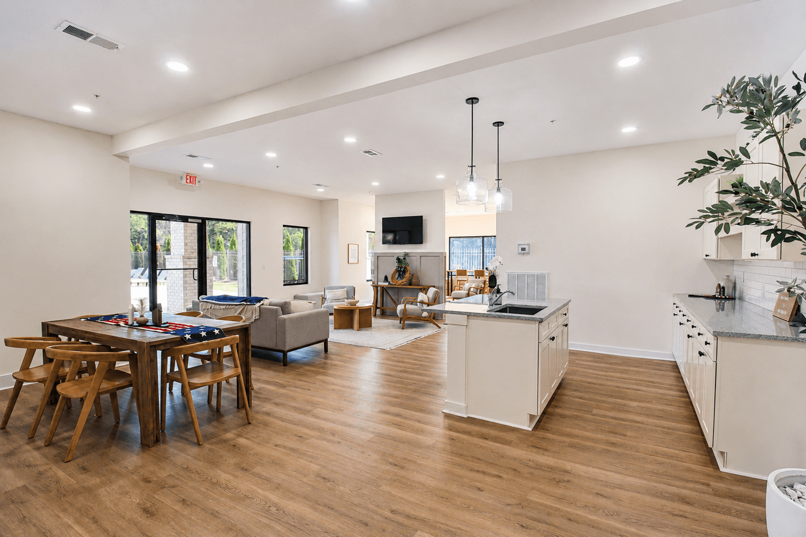 Cookeville Apartment: 1445 W Broad St