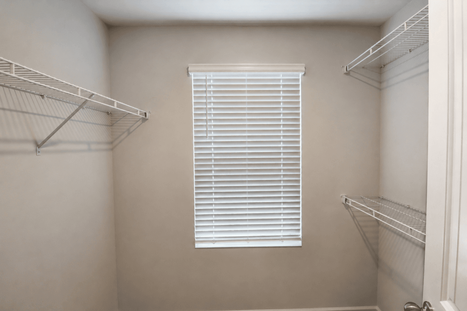 Baxter House: 212 Dale Mires Ln