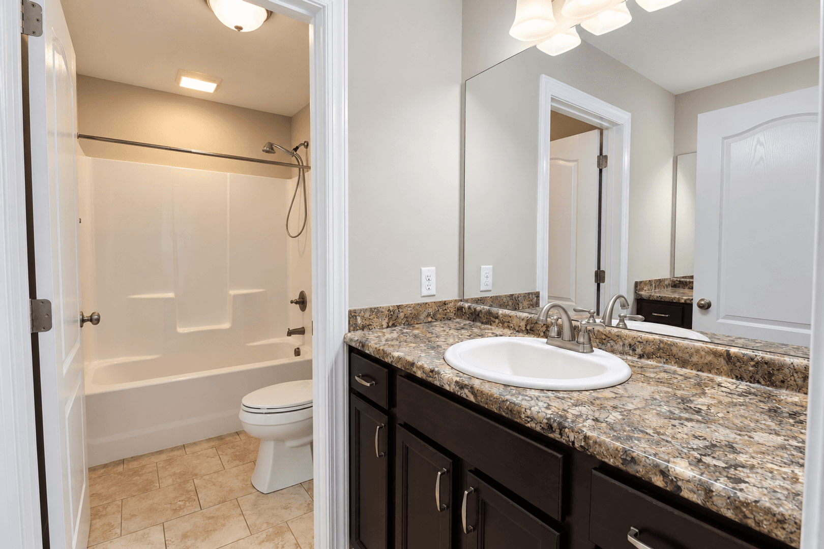 Cookeville House: 1566 Lake Villa Cir