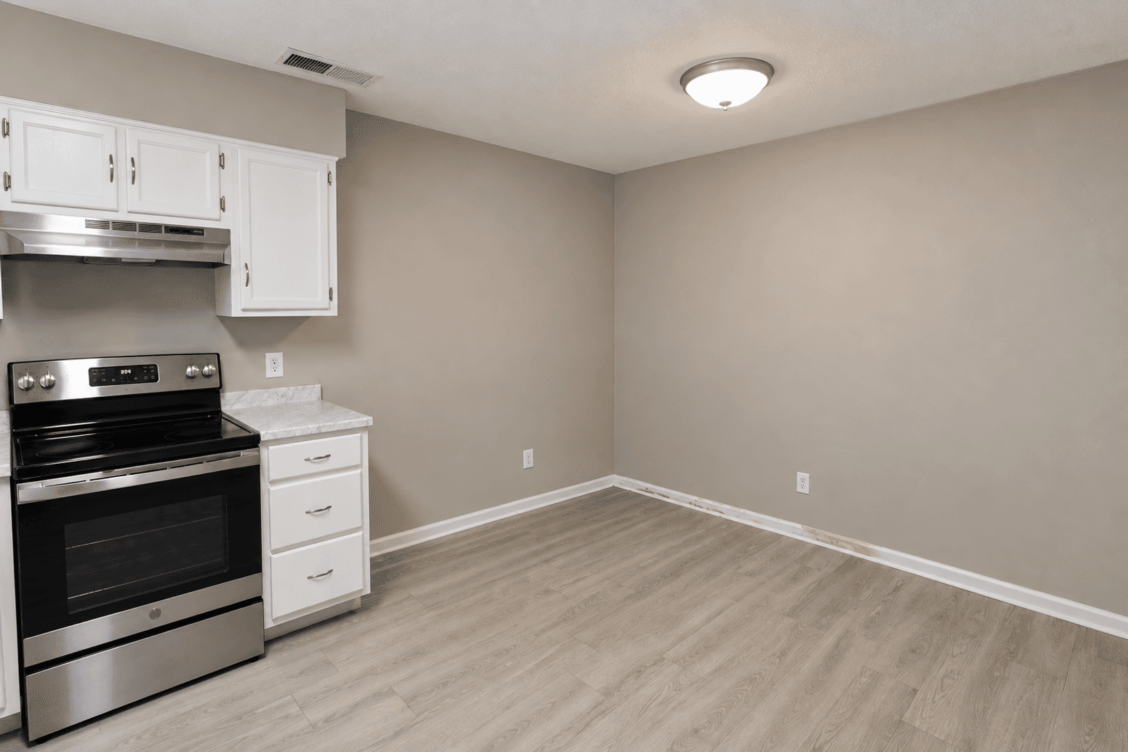 Cookeville Apartment: 5612 S Jefferson Ave