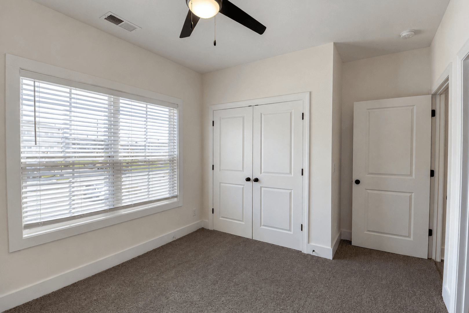 Cookeville Apartment: 1445 W Broad St