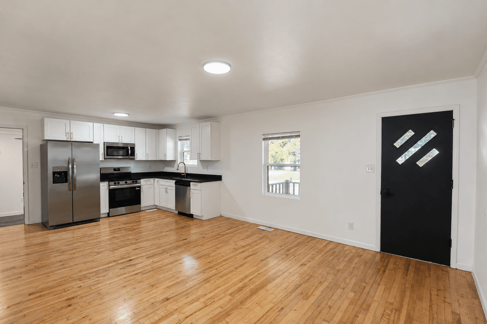 Crossville House: 118 Stone Drive
