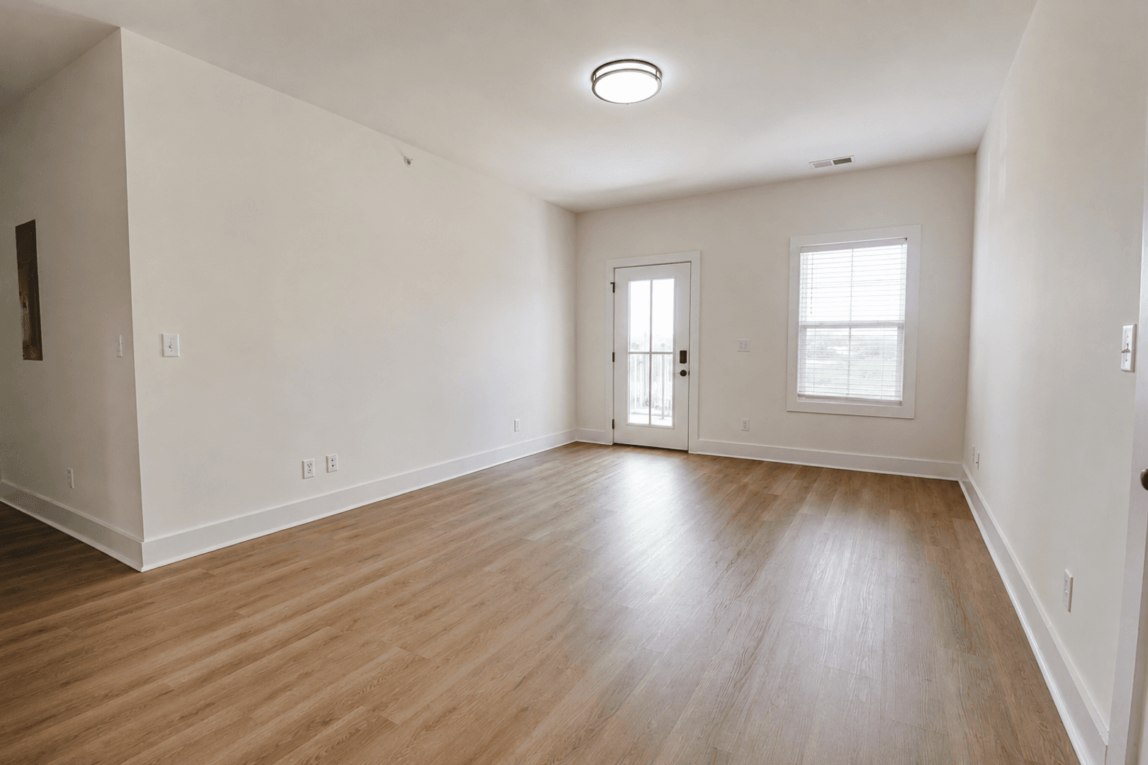 Cookeville Apartment: 1445 W Broad St