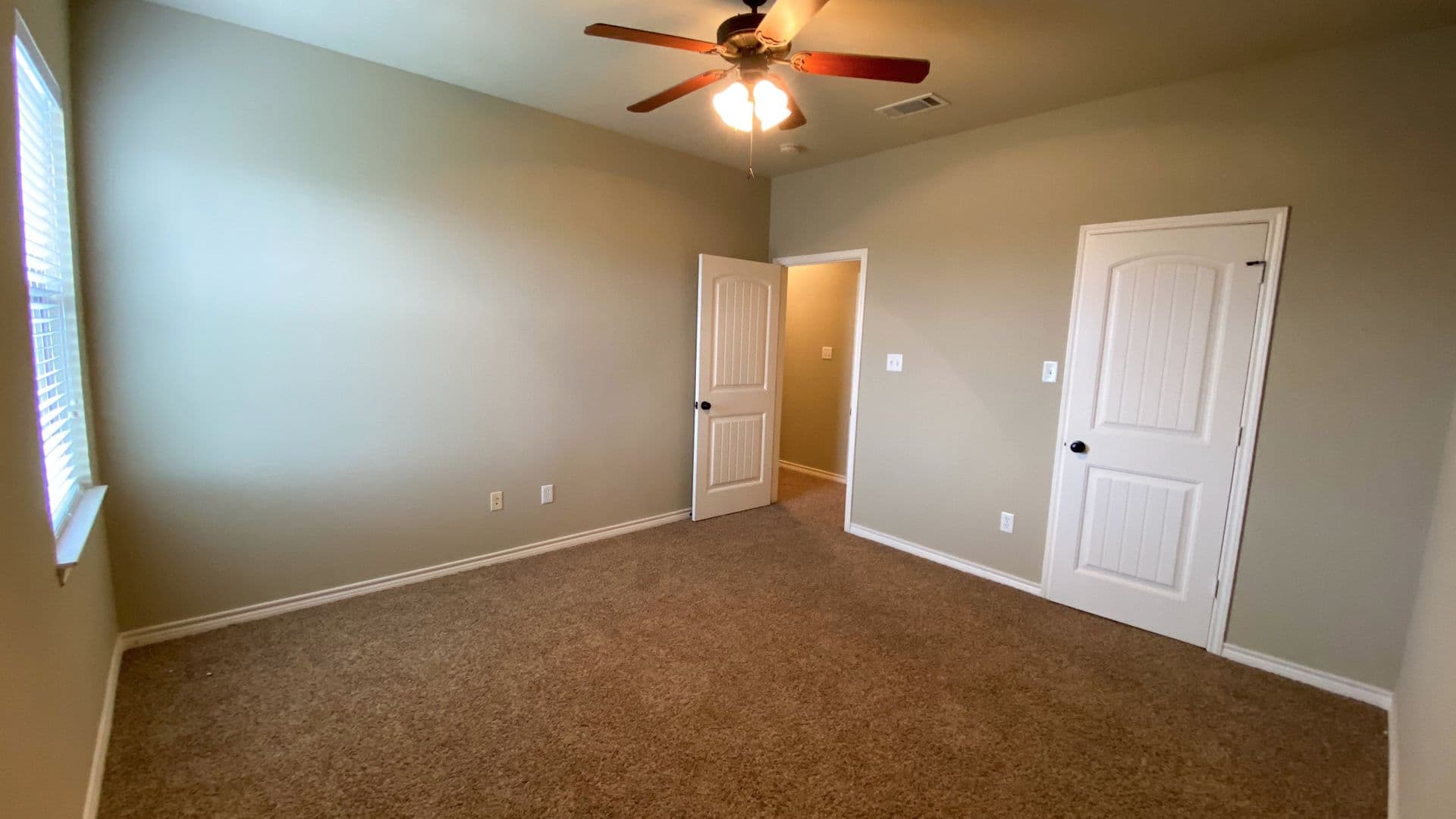 Robinson Apartment: 3132 Stallion Drive