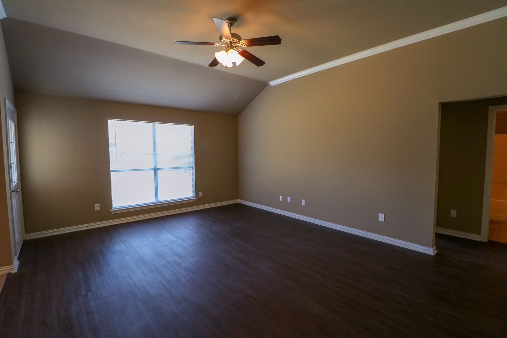 Robinson Apartment: 3001 Breton Street