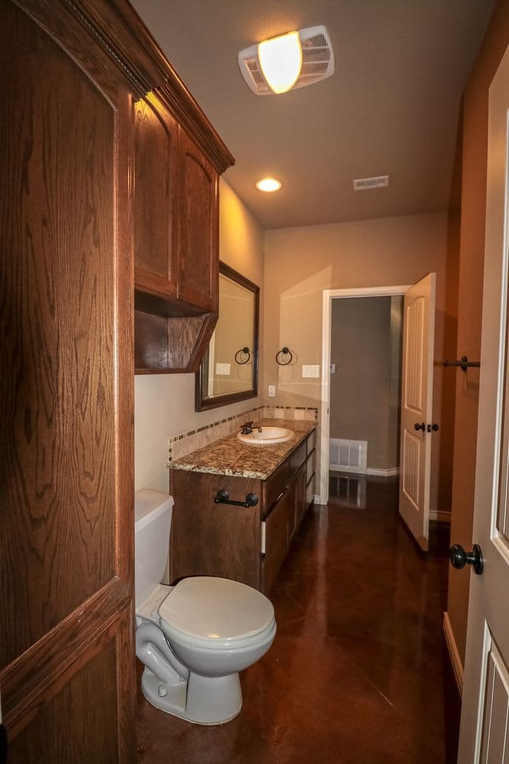 Robinson House: 3001 Stallion Drive