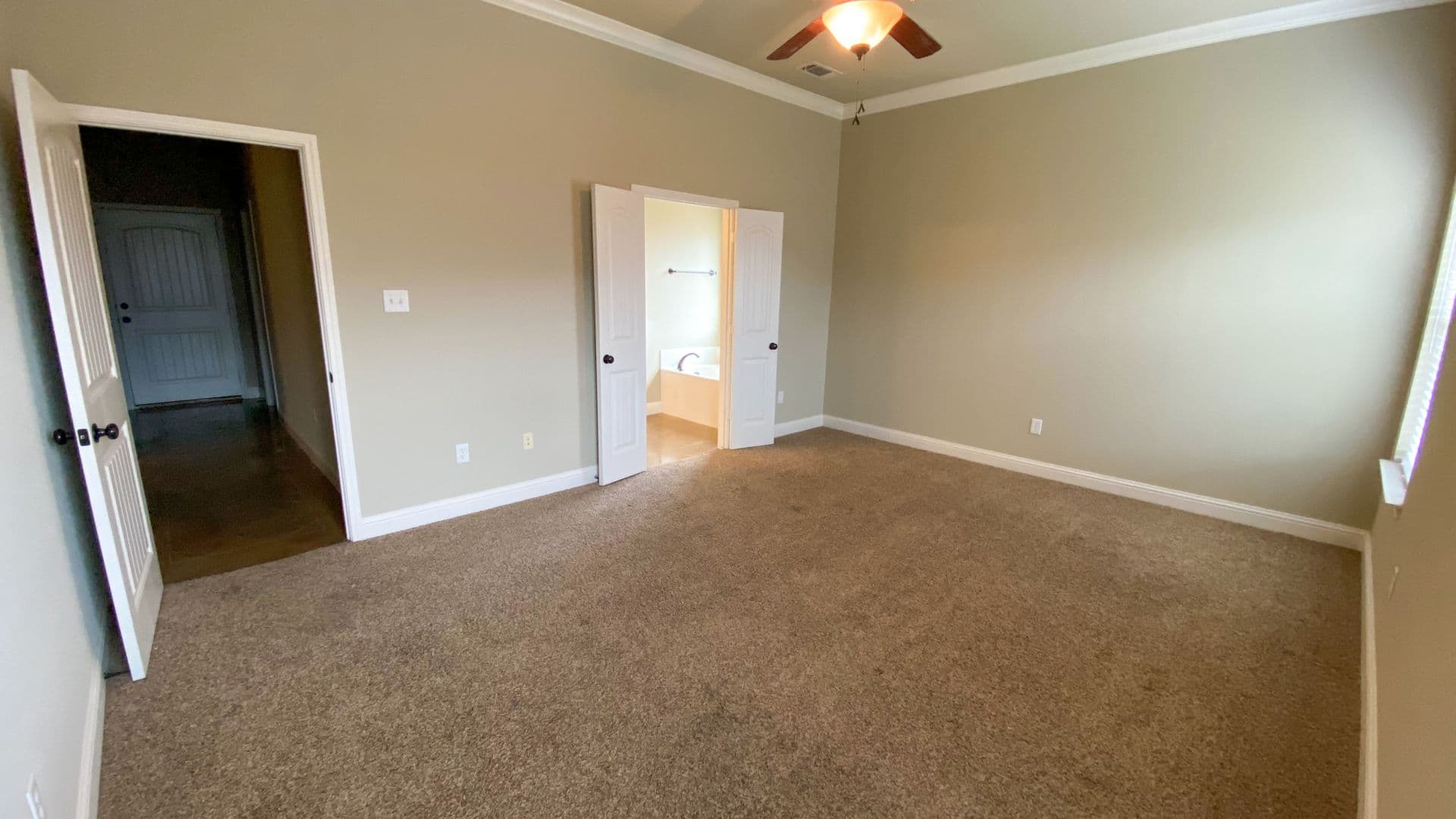 Robinson Apartment: 3132 Stallion Drive