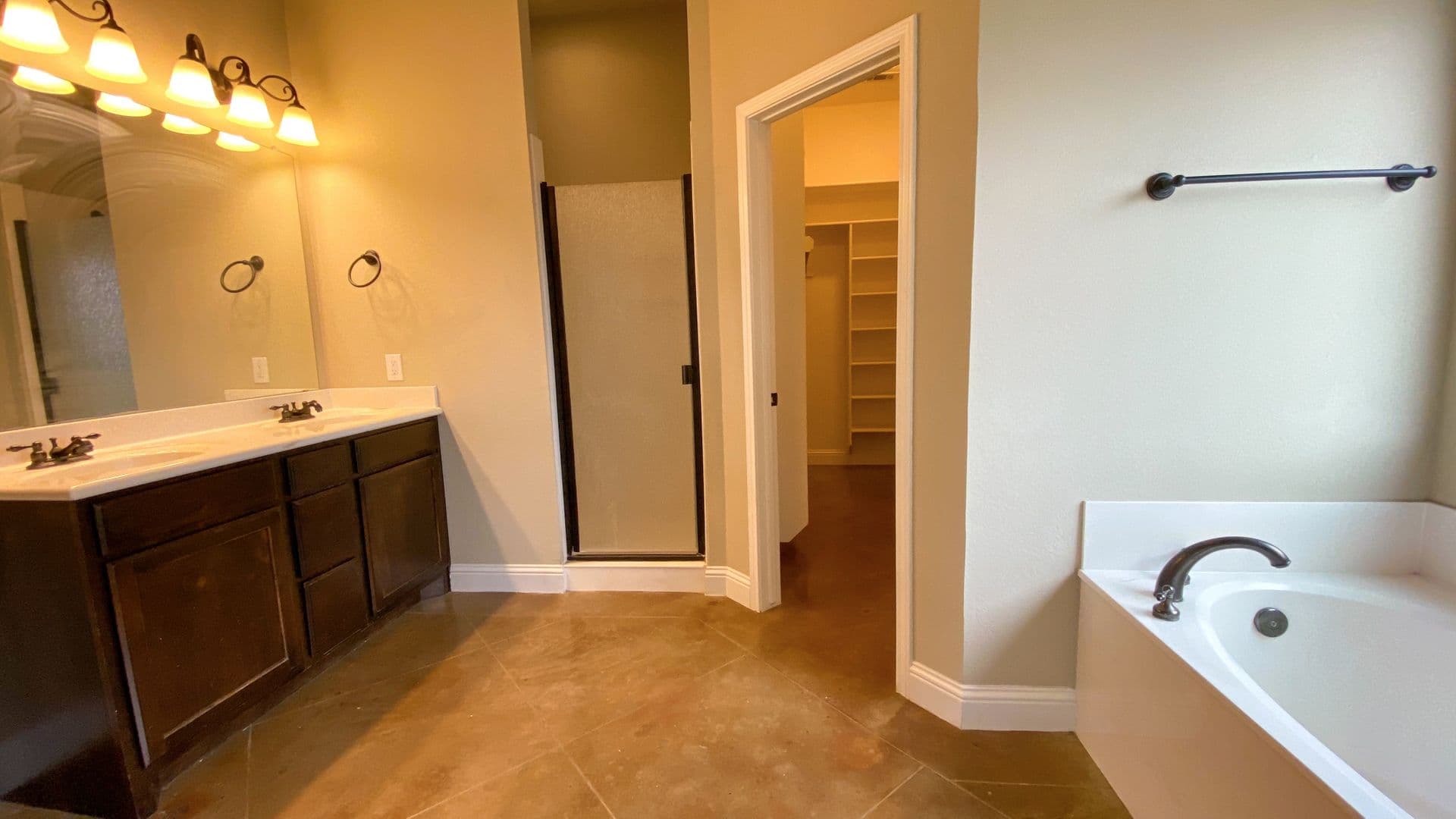 Robinson Apartment: 3132 Stallion Drive