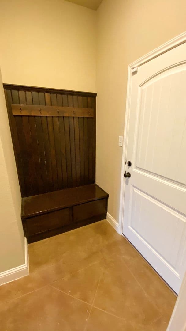 Robinson Apartment: 3132 Stallion Drive
