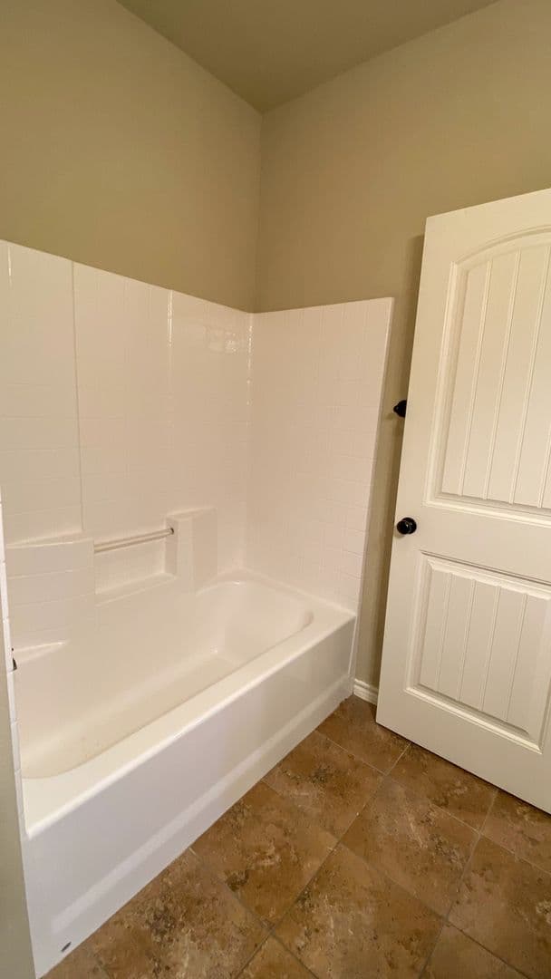 Robinson Apartment: 3132 Stallion Drive