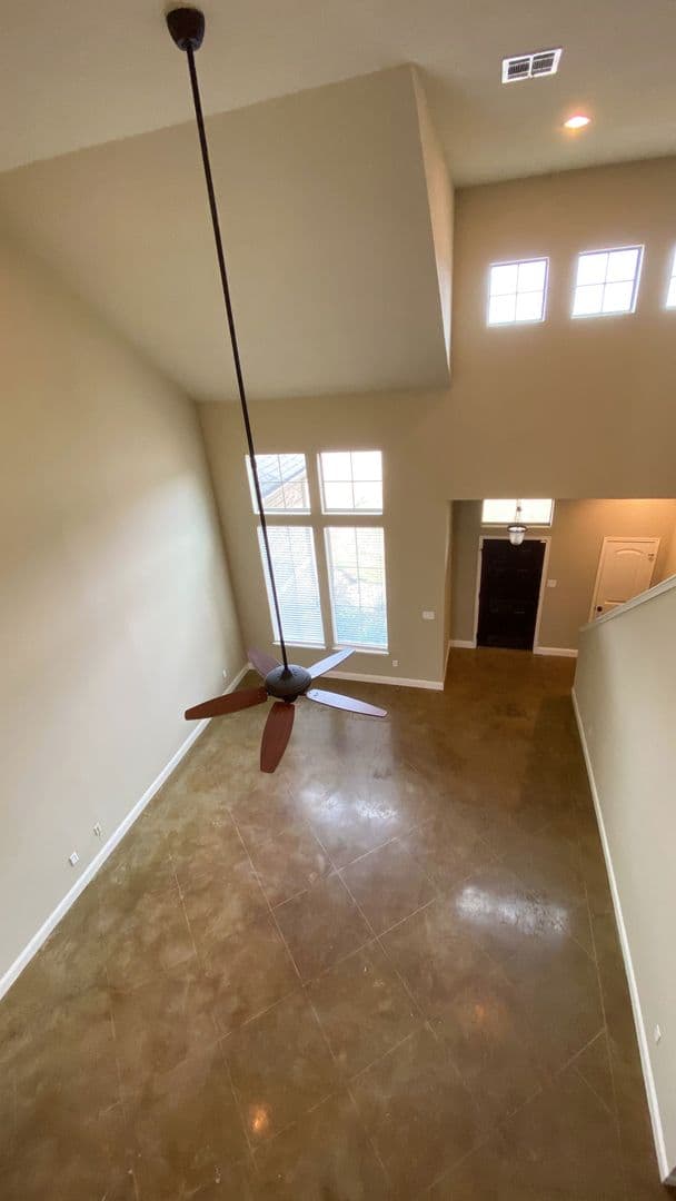 Robinson Apartment: 3132 Stallion Drive