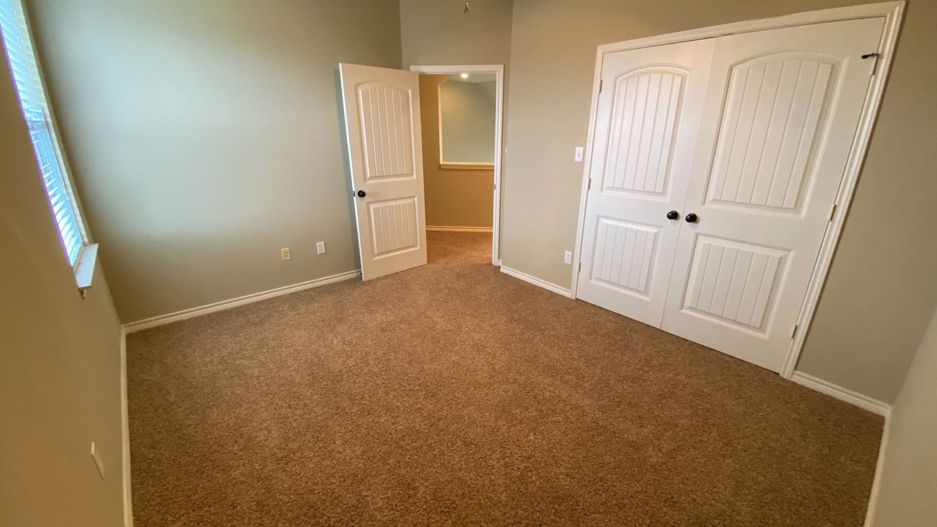 Robinson Apartment: 3132 Stallion Drive