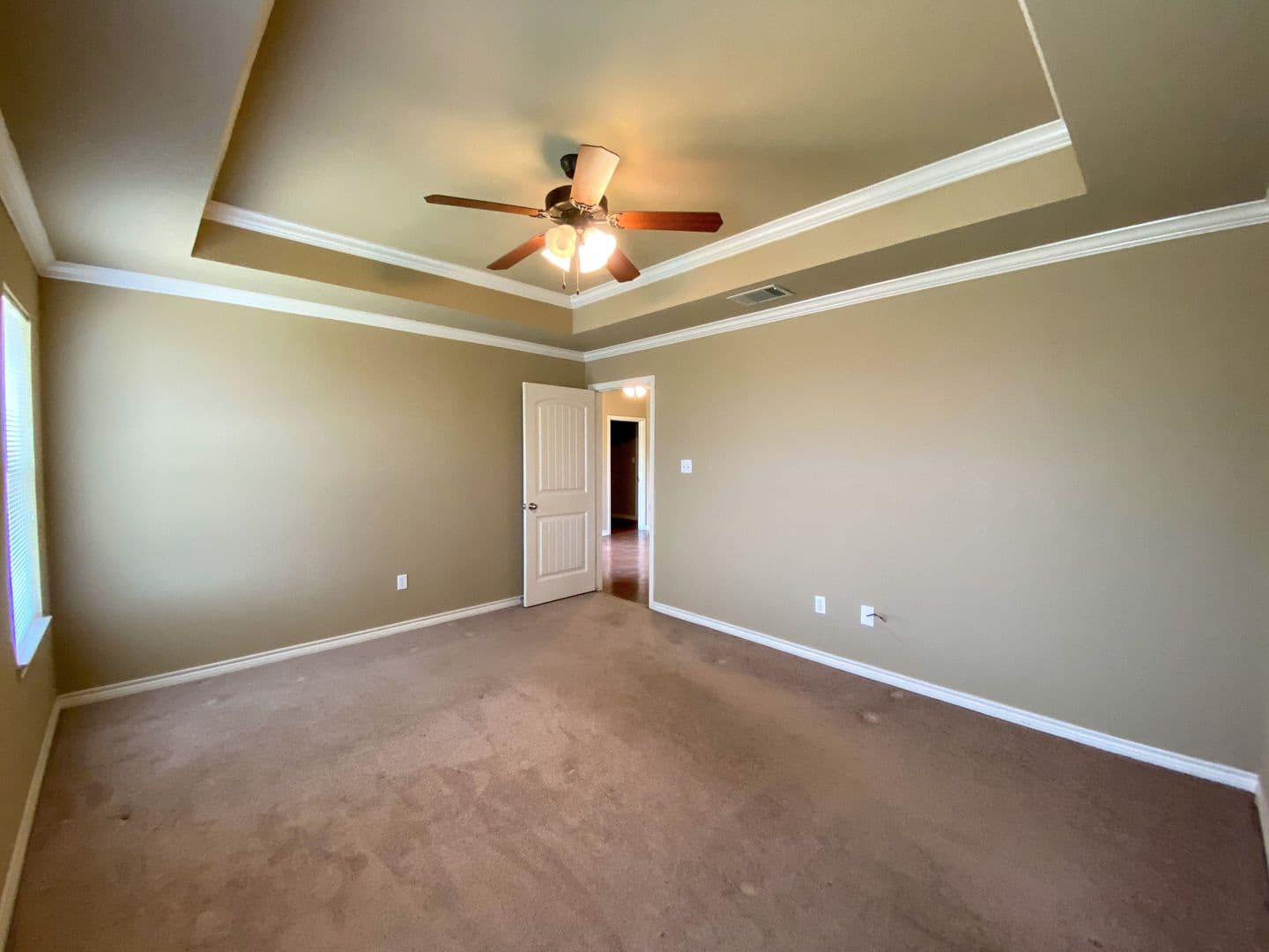 Robinson Apartment: 3024 Beauford