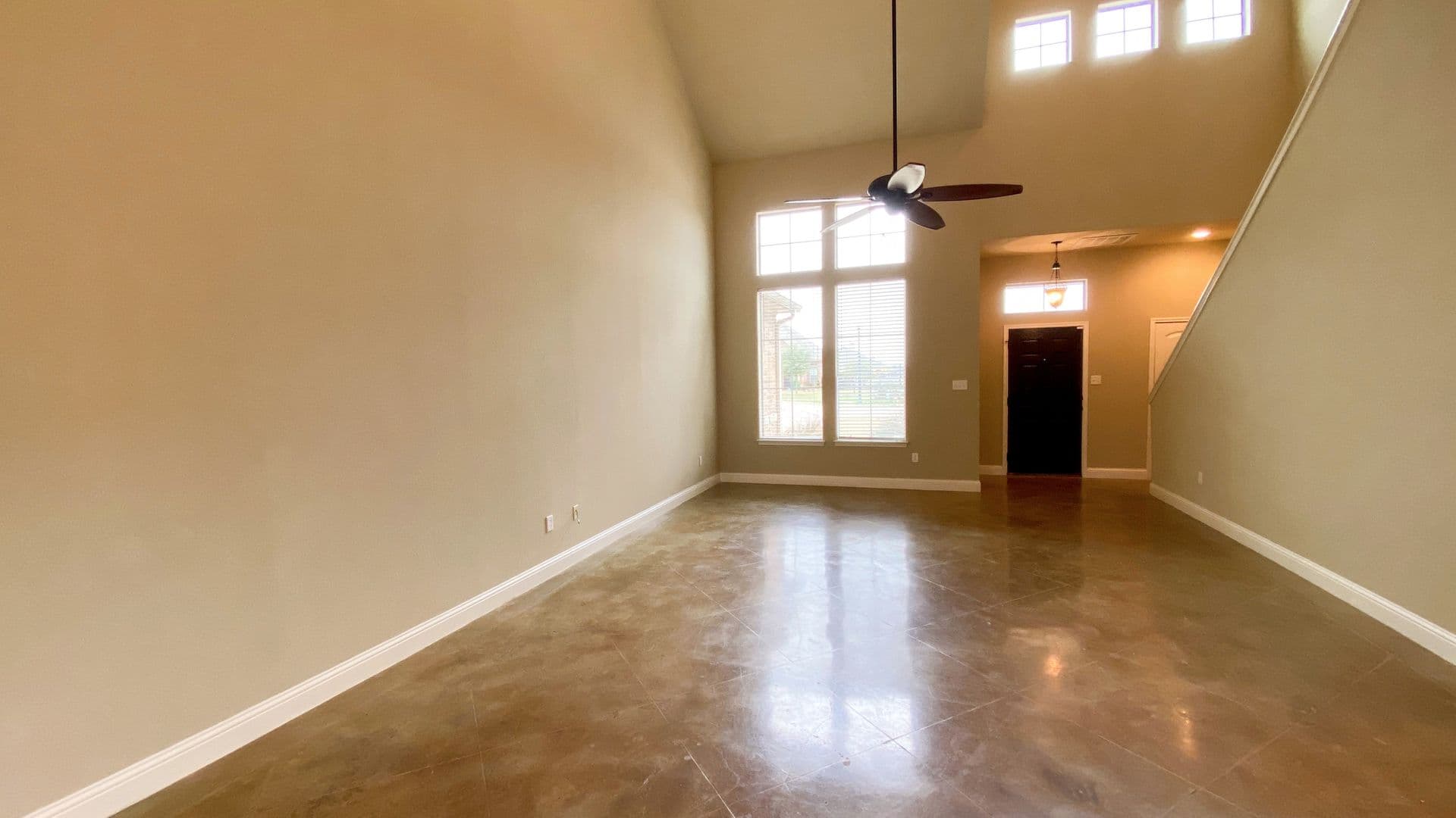 Robinson Apartment: 3132 Stallion Drive