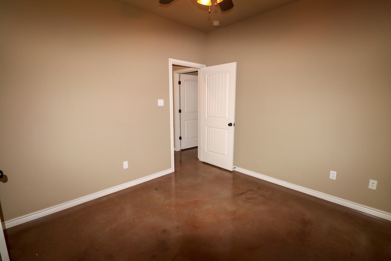 Robinson House: 3125 Silver Saddle