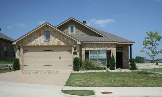 Robinson House: 3001 Stallion Drive