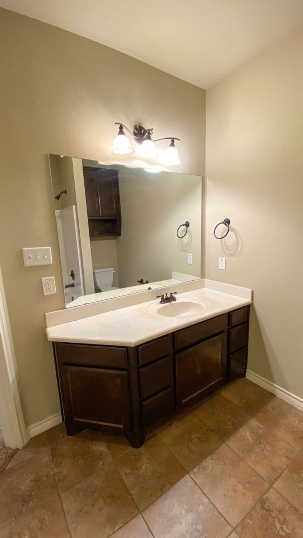 Robinson Apartment: 3132 Stallion Drive