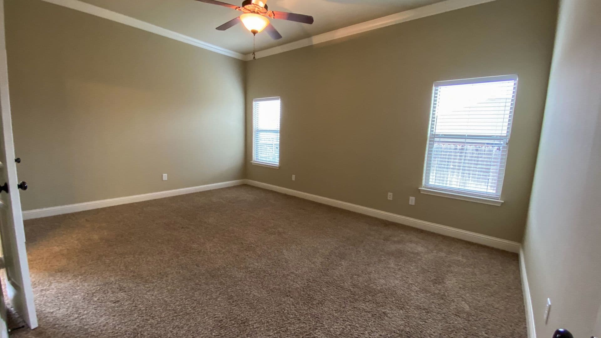 Robinson Apartment: 3132 Stallion Drive