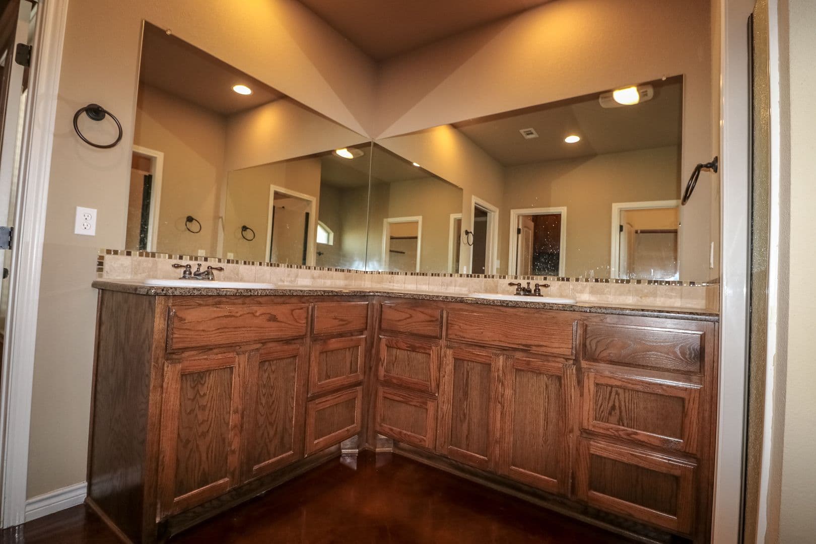 Robinson House: 3001 Stallion Drive