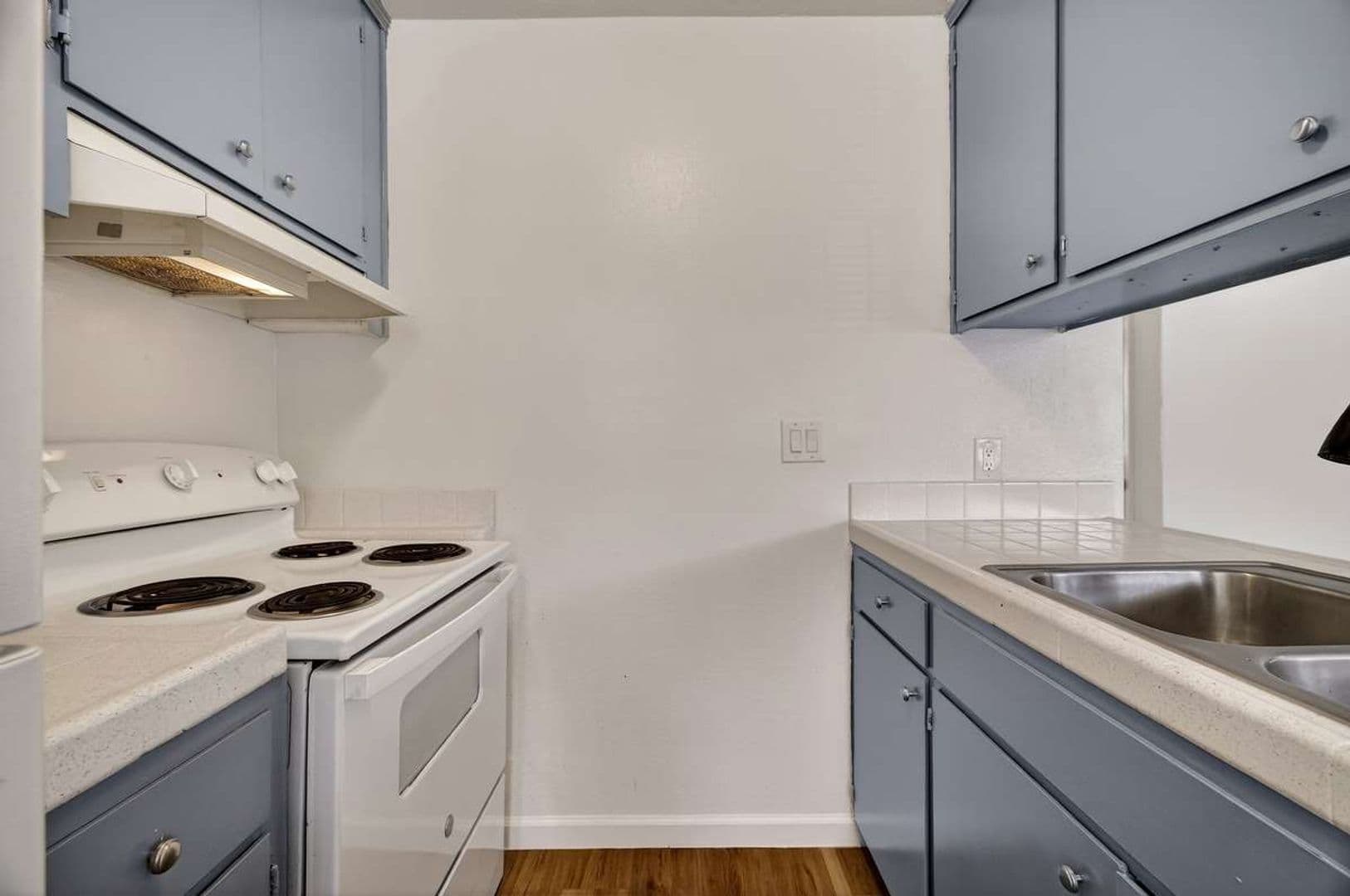 Chico Apartment: 1431/1435 Warner St